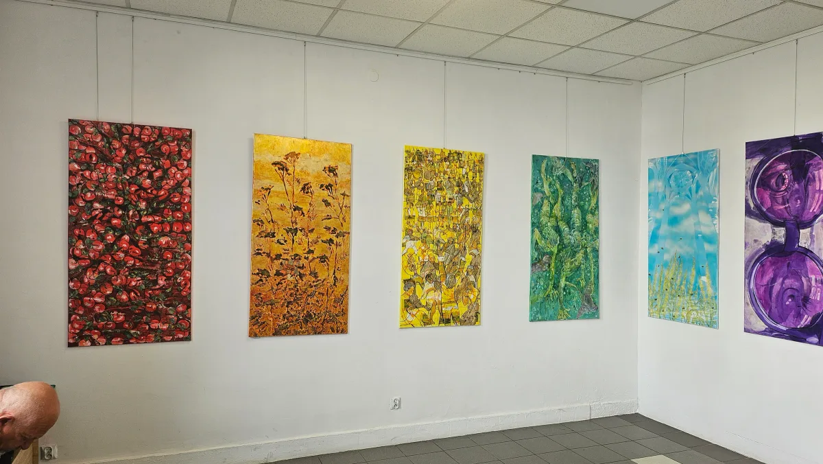 Installation view of paintings in Między piekłem a niebem at Arteon in Warsaw.